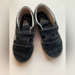 Toddler Vans old Skool Velcro checkerboard shoes.